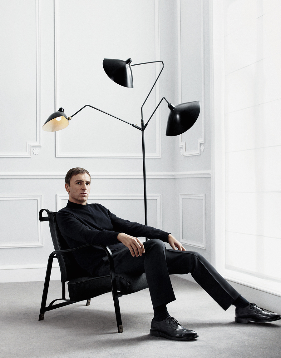 Raf Simons steps down from Dior