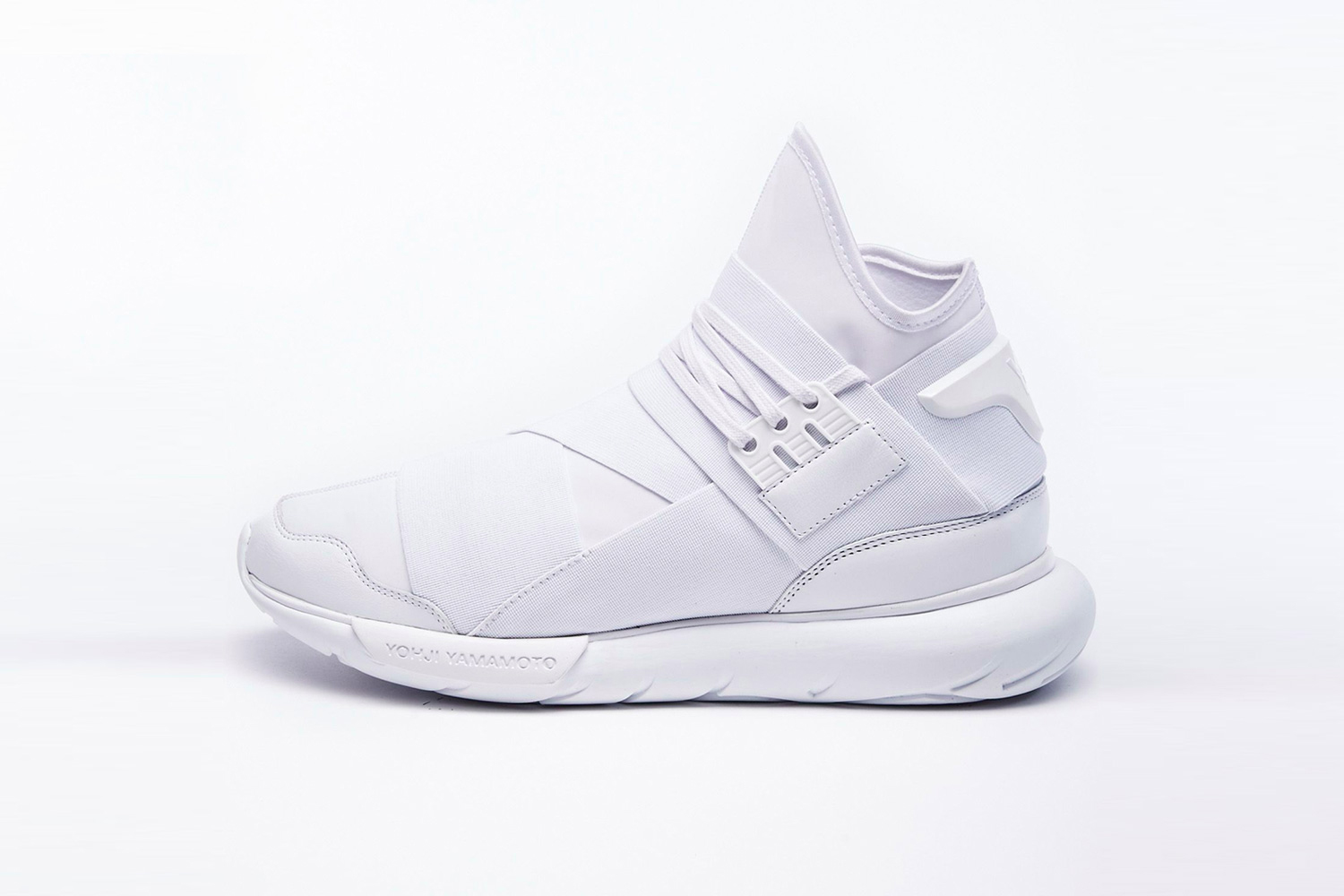 Y 3 c. Y-3 Qasa High White. Adidas Qasa High White. Adidas y-3 белые. Белые кроссовки adidas y3 белые.