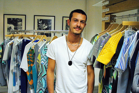 Jonathan Saunders Is Set To Close Down