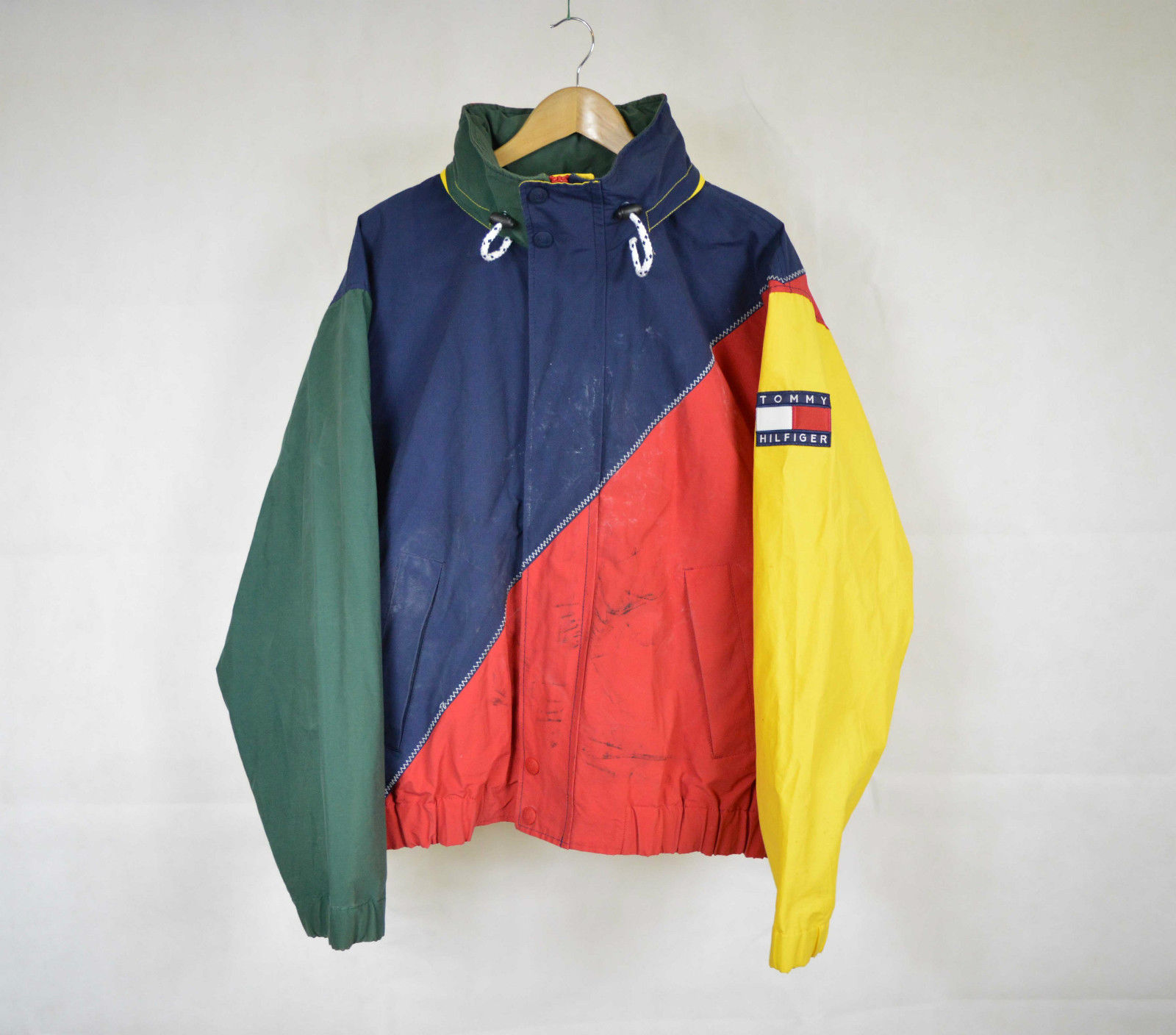 Tyga Takes It Back To The 90s in Vintage Tommy Hilfiger Jacket – PAUSE ...