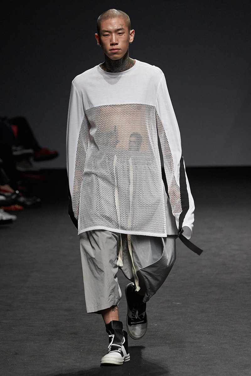 BMUET(TE) Spring/Summer 2017 at Seoul Fashion Week