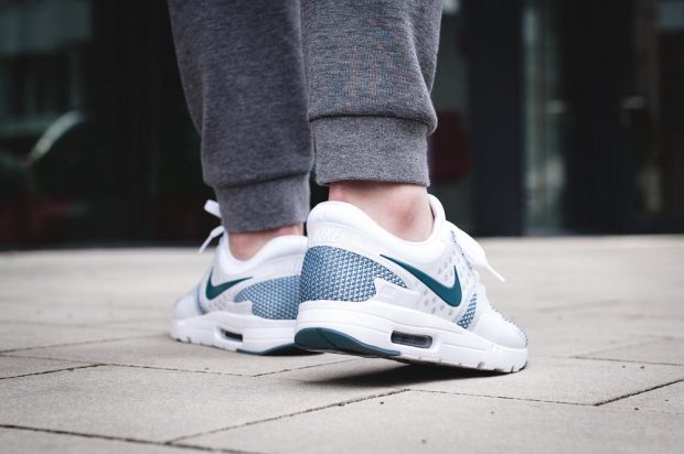 nike air max zero essential blue