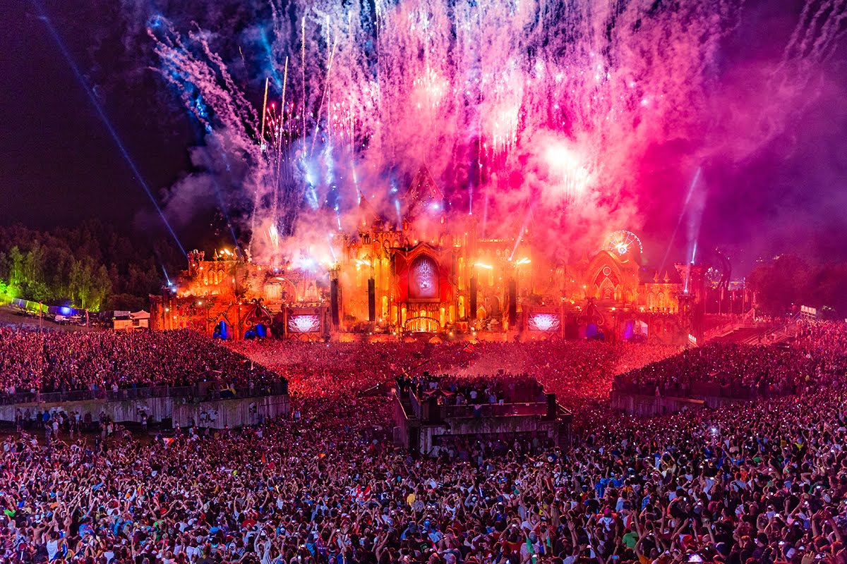 PAUSE Selects: Which Festivals To Attend This Summer