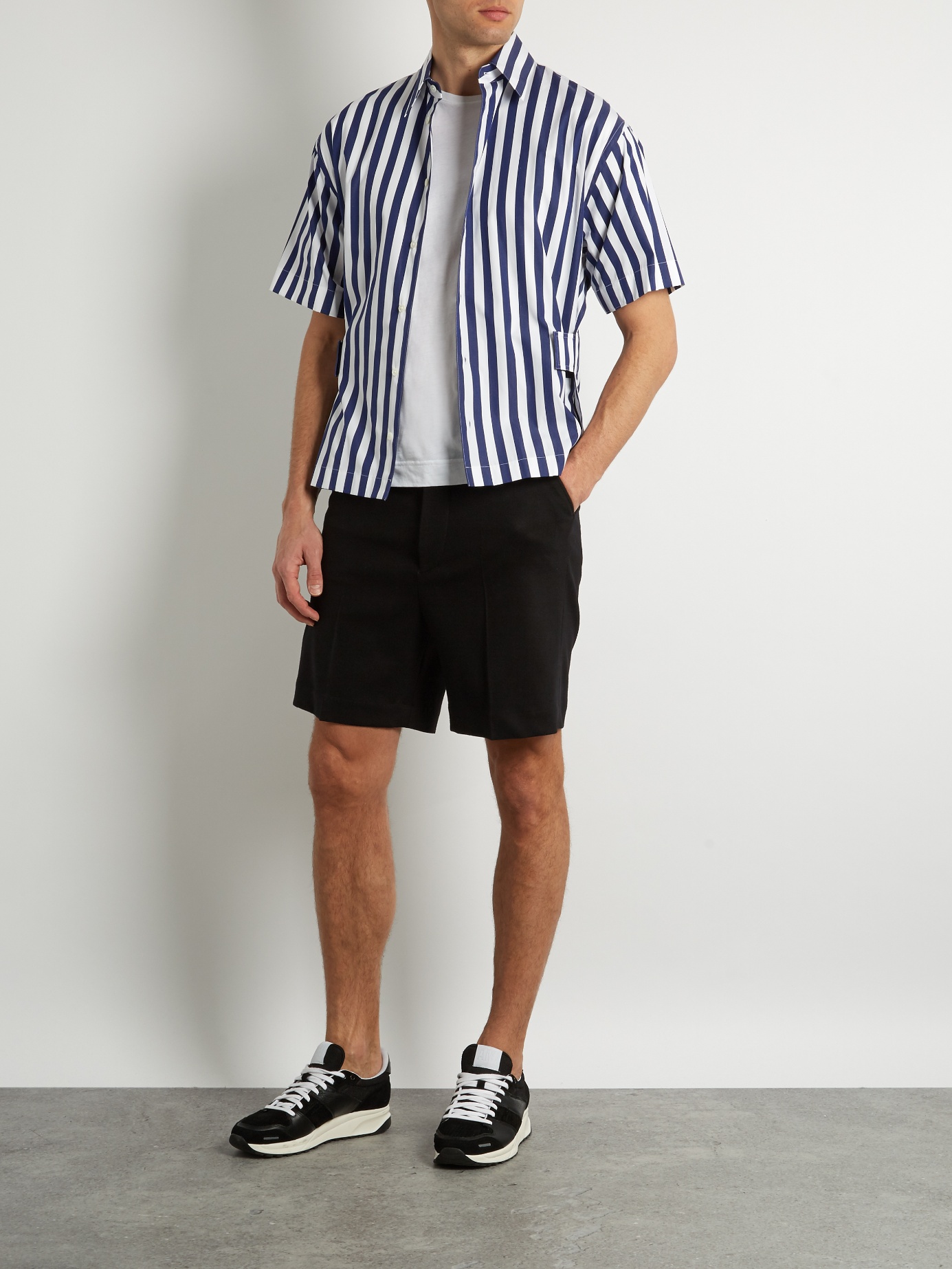 PAUSE Picks: 10 Must-Have Items to take to the Beach
