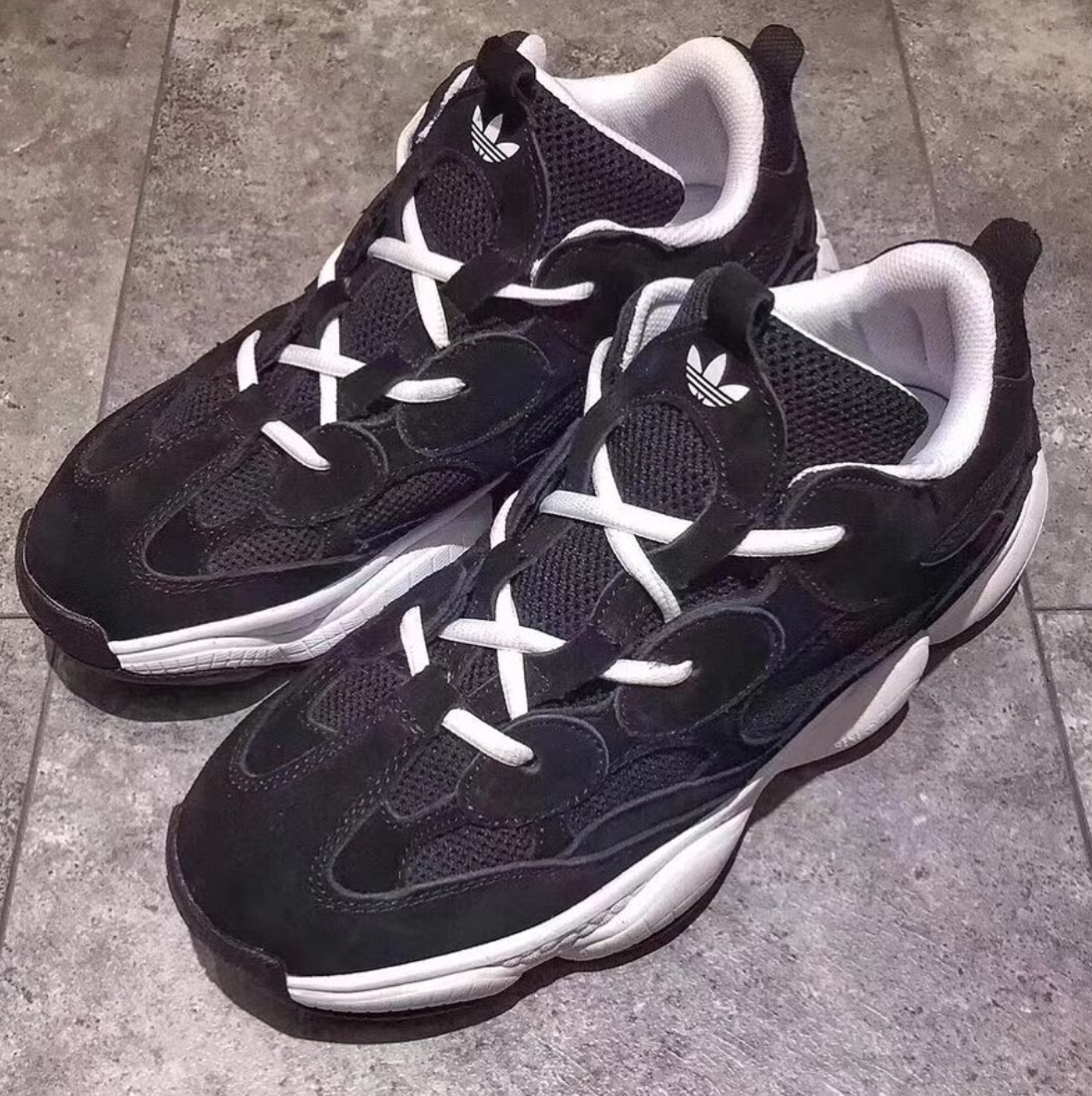 Two Leaked YEEZY 500 Runner Colourways