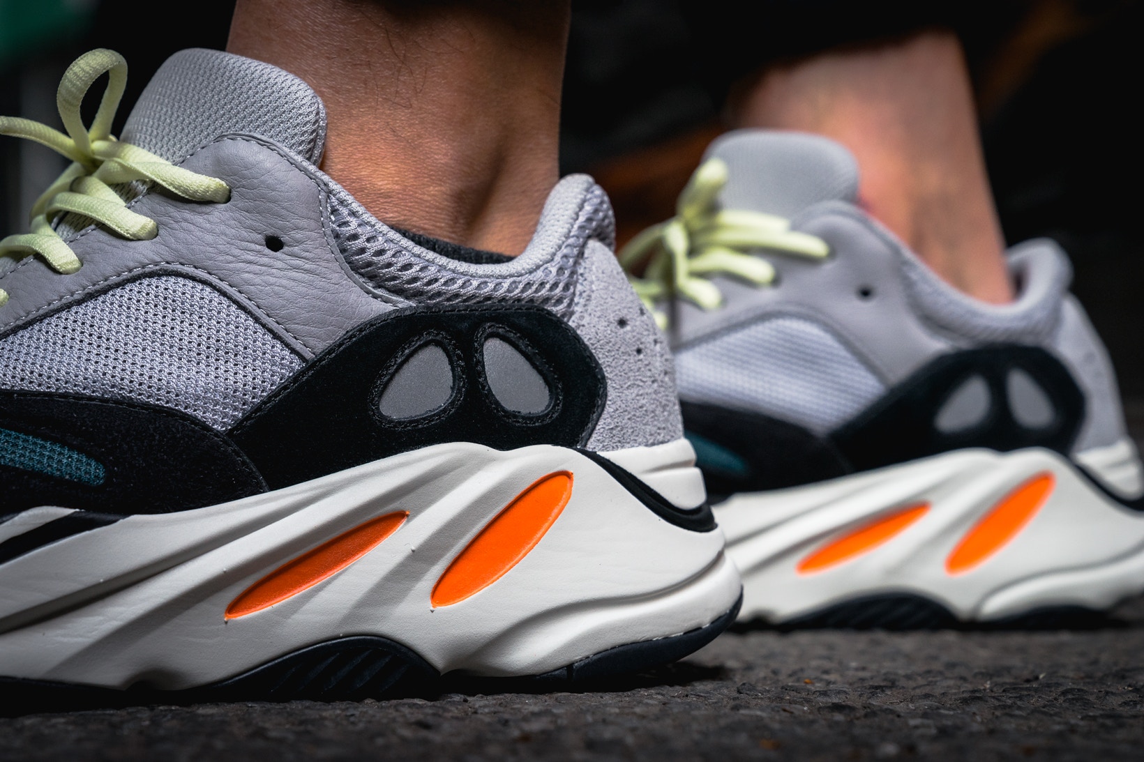 Pre order yeezy outlet wave runner 700