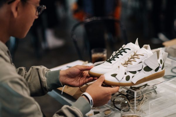 How To Prep And Paint Sneakers With The Shoe Surgeon - Farfetch