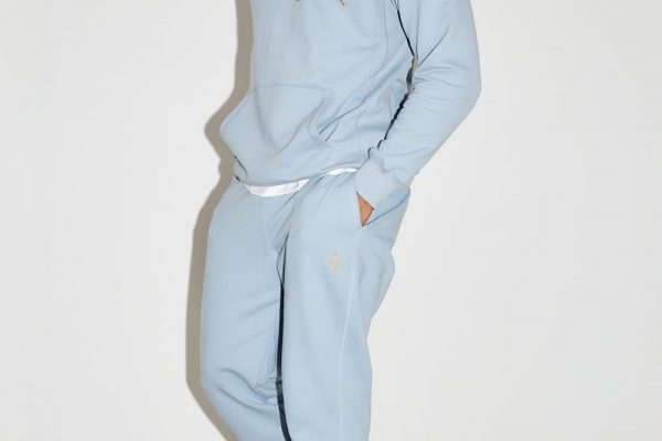 drake-ovo-clarks-wallabee-lookbook-002