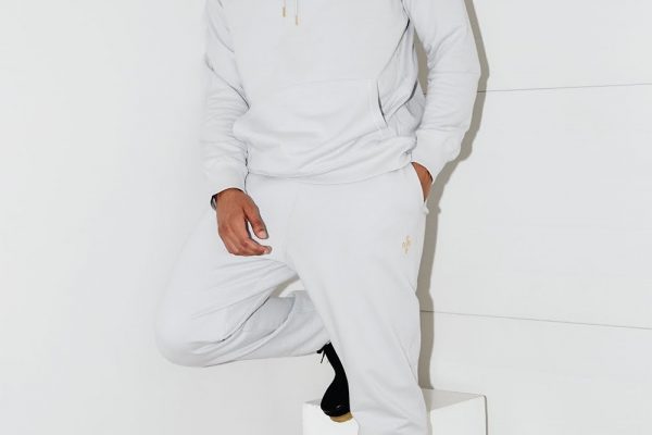 drake-ovo-clarks-wallabee-lookbook-007