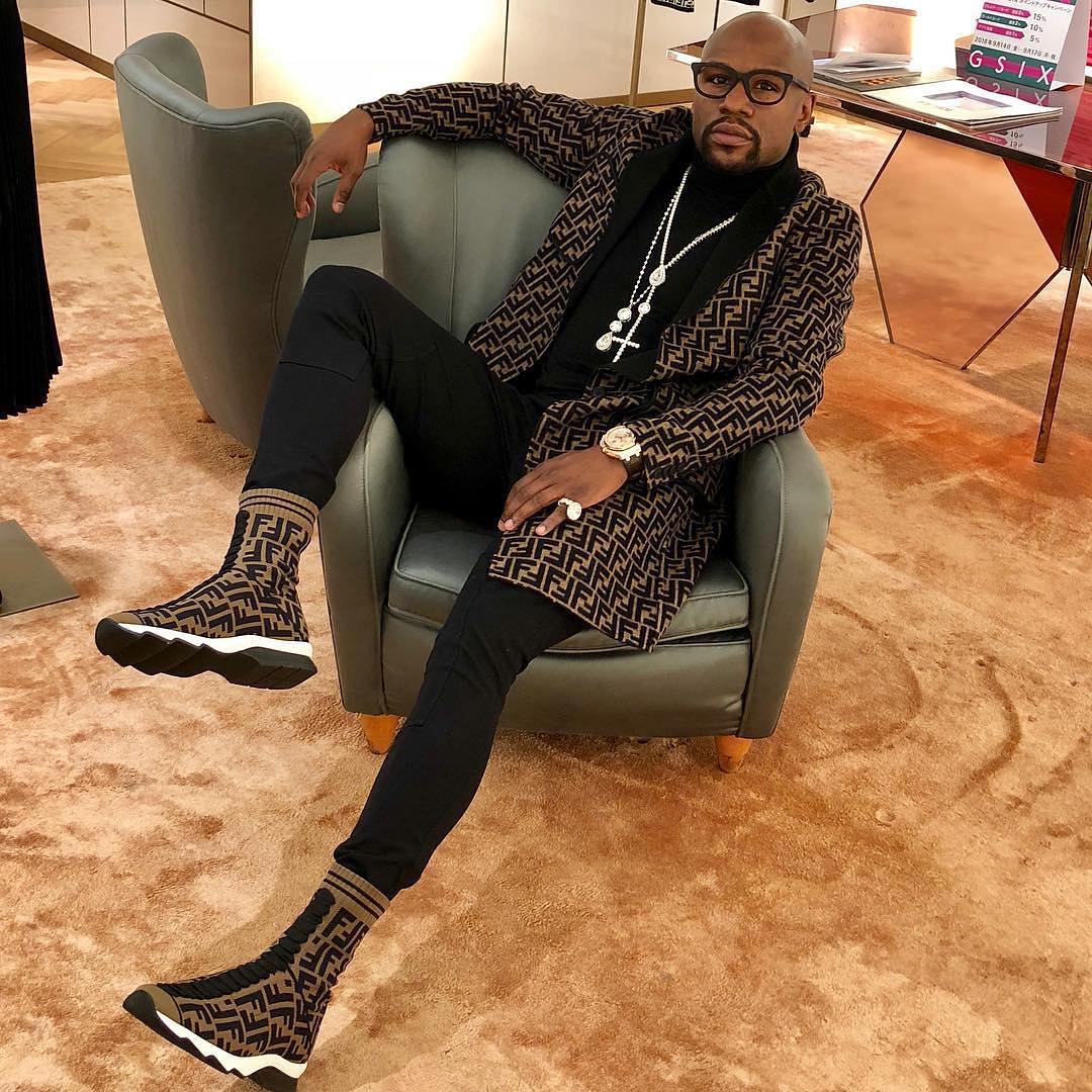 Floyd Mayweather on X: Sitting at the Louis Vuitton store in