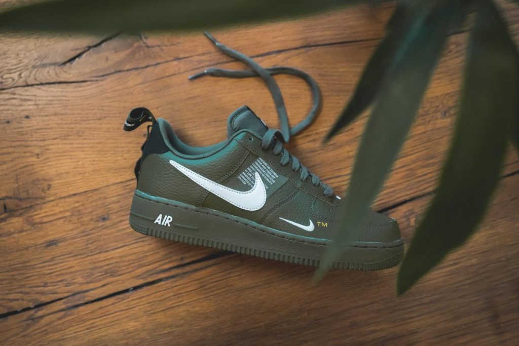 nike air force 1 07 lv8 utility olive