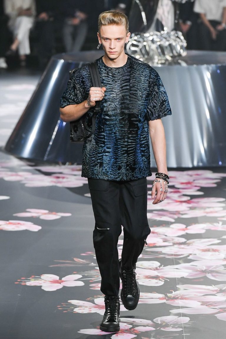 Check Out The Dior Men Pre-Fall 2019 Tokyo Show – PAUSE Online | Men's ...