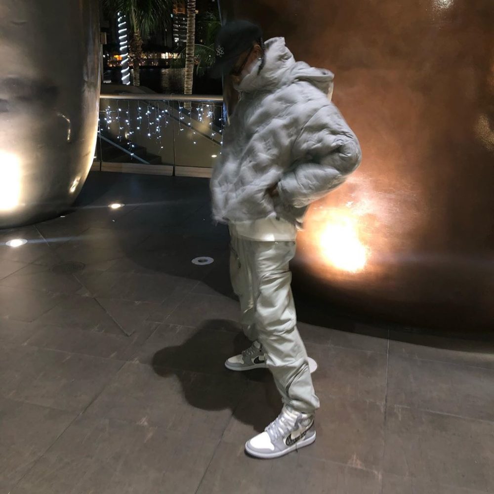 SPOTTED: Travis Scott Debuts Dior Homme x Air Jordan 1 Sneaker – PAUSE ...