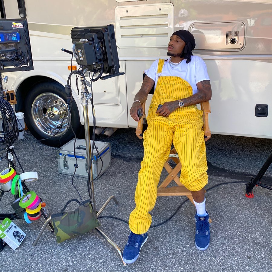 SPOTTED Quavo Flexes in Yellow Dungarees PAUSE Online Men s