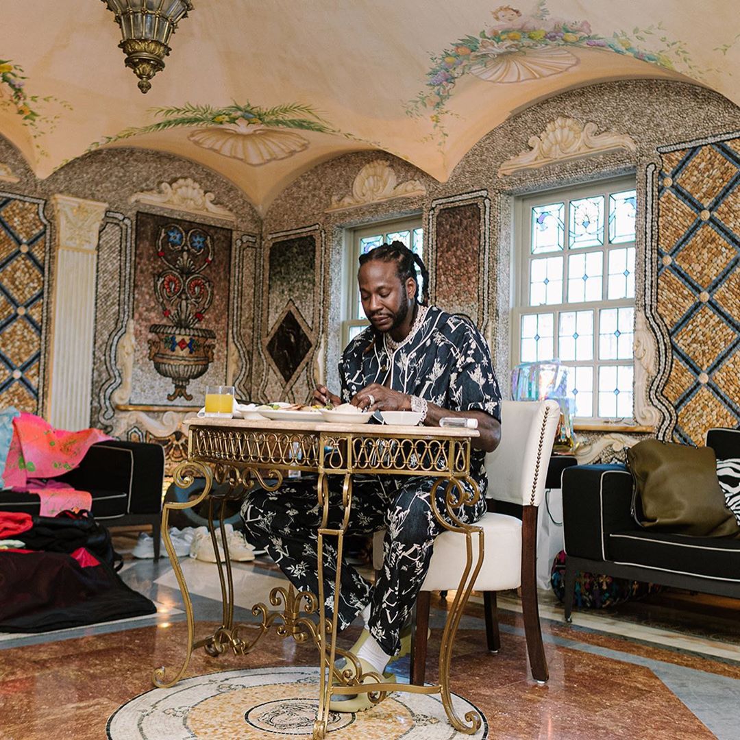 SPOTTED: 2 Chainz Relaxes in Louis Vuitton and Yeezy Slides – PAUSE Online