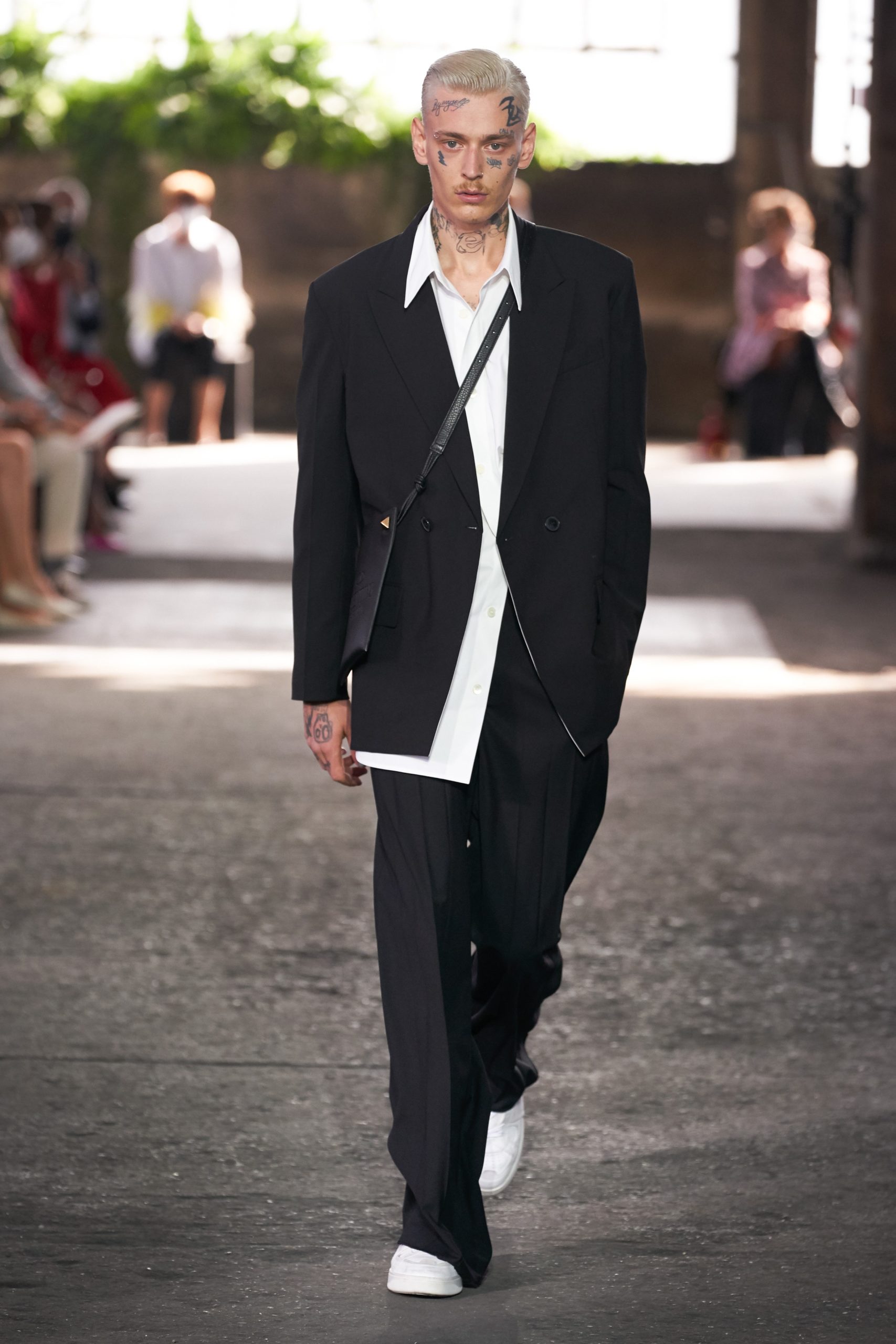 MFW: Valentino Spring/Summer 2021 Menswear Looks – PAUSE Online | Men's Street Style, News & Streetwear