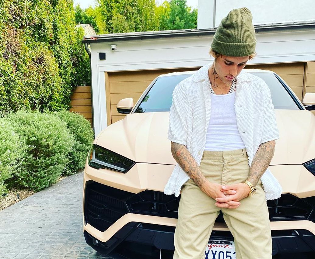 SPOTTED: Justin Bieber Dons Clean White & Green Ensemble