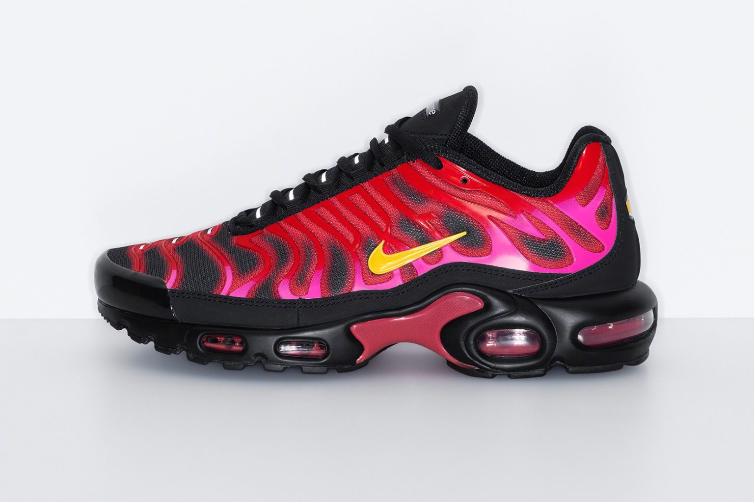 Supreme Customises Nike Air Max Plus TN With Bold Colourways â PAUSE Online | Men's Fashion 