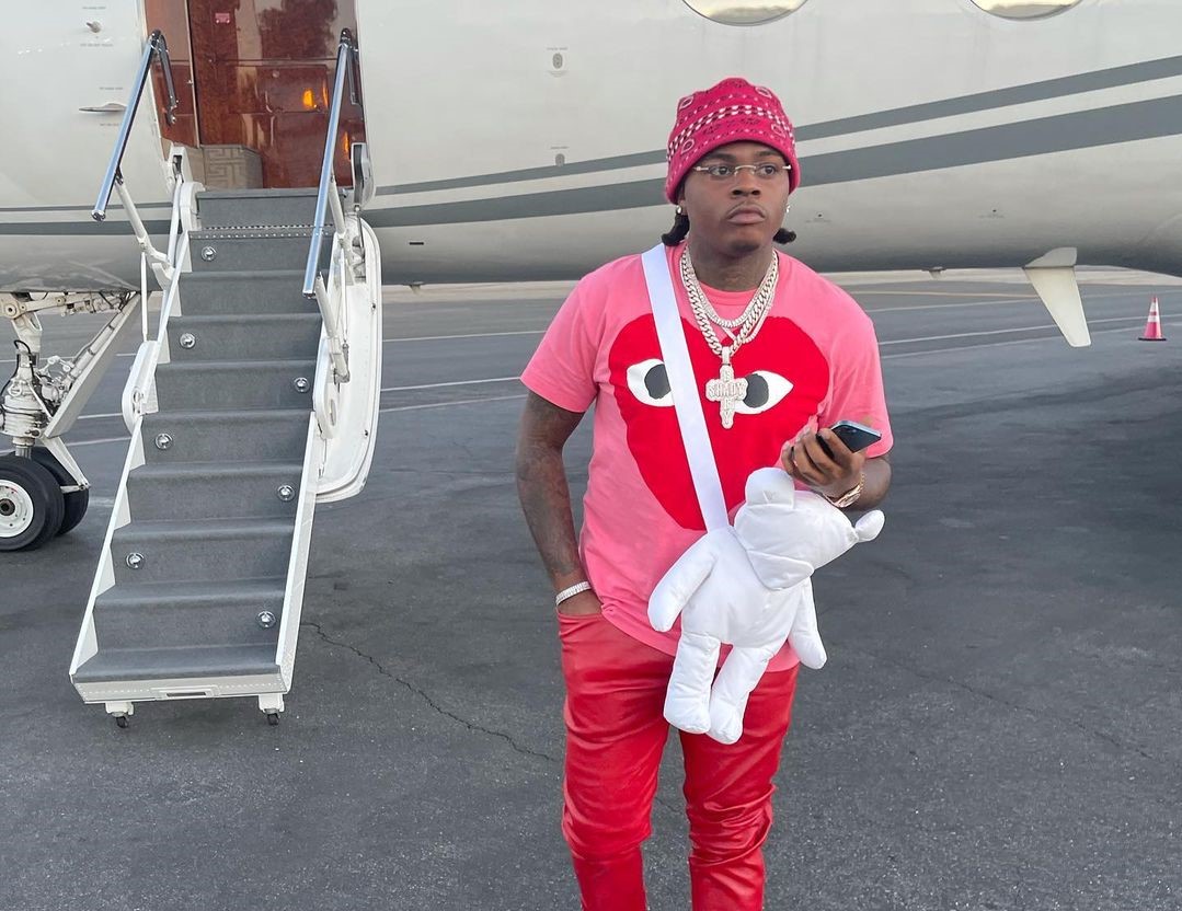SPOTTED: Gunna dons Khaki & Print by the Coast – PAUSE Online