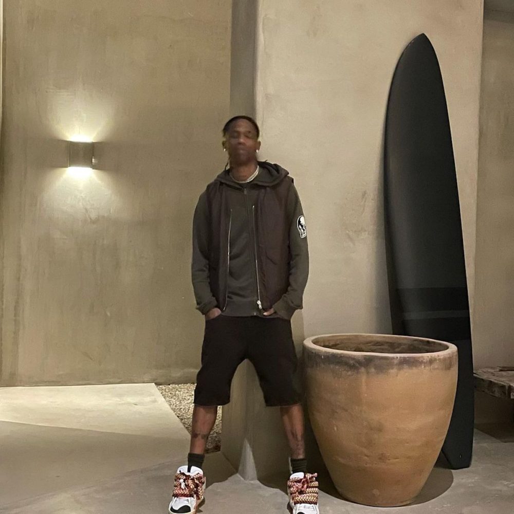 SPOTTED: Travis Scott in Tonal Green Ensemble - PAUSE ...