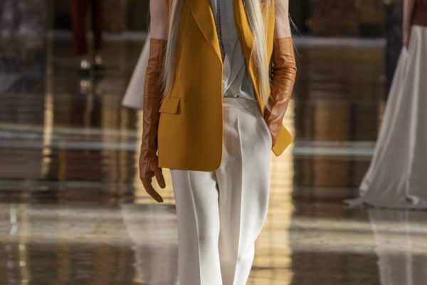 00064-Valentino-Couture-Spring-21
