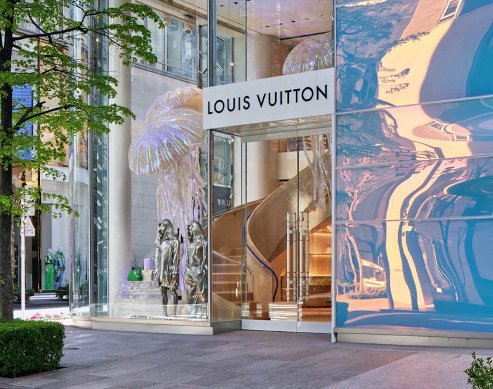 Louis Vuitton reveals the new face of his Tokyo store