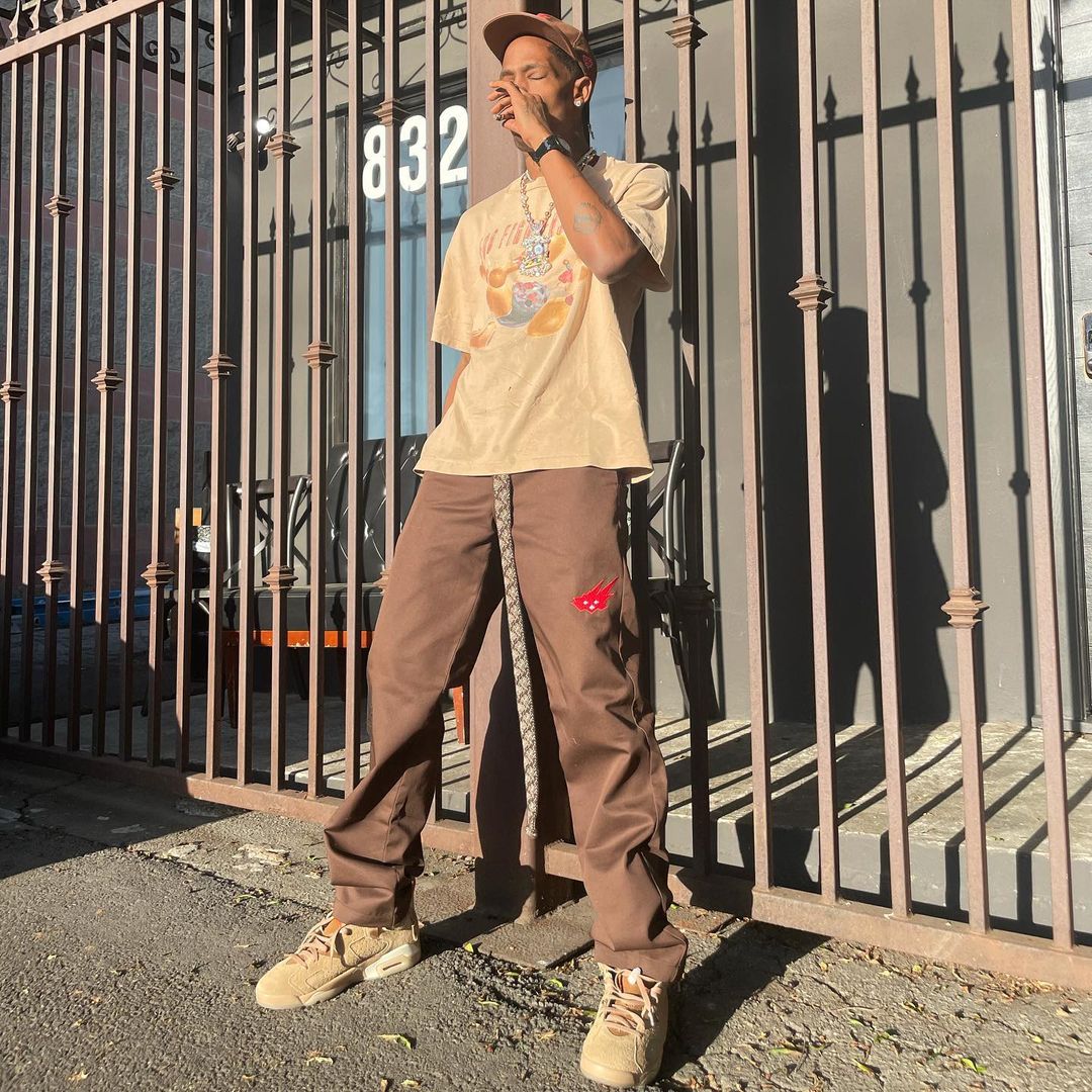 SPOTTED: Travis Scott Spotlights his Latest All-Brown Getup – PAUSE ...