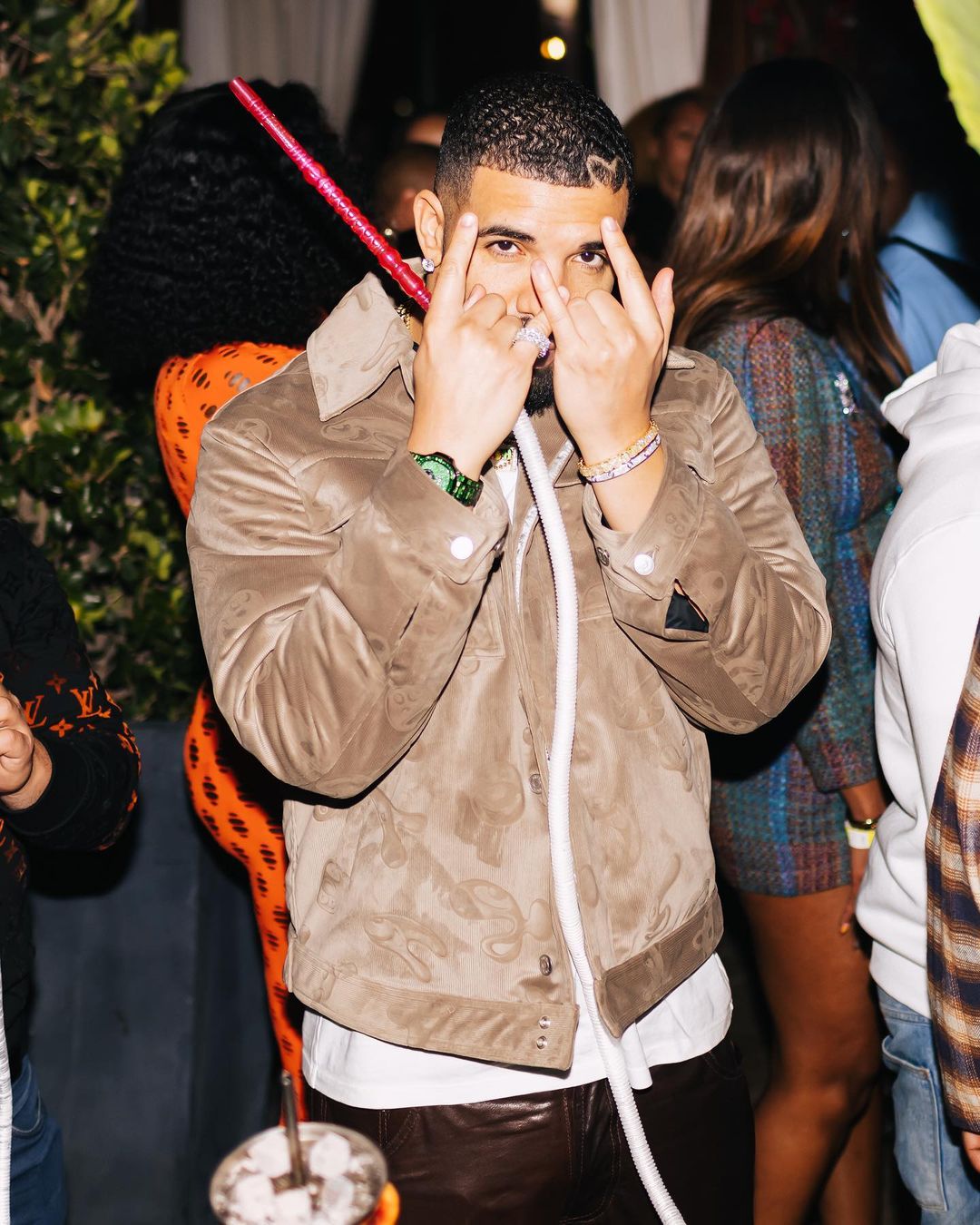 SPOTTED Drake visits The Highlight Room, Los Angeles PAUSE Online