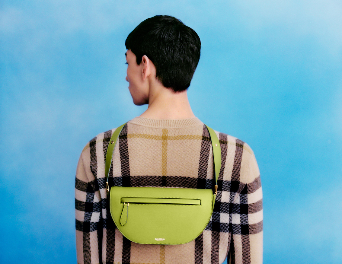Farfetch Launch Exclusive Burberry Olympia bags with 3D Experience