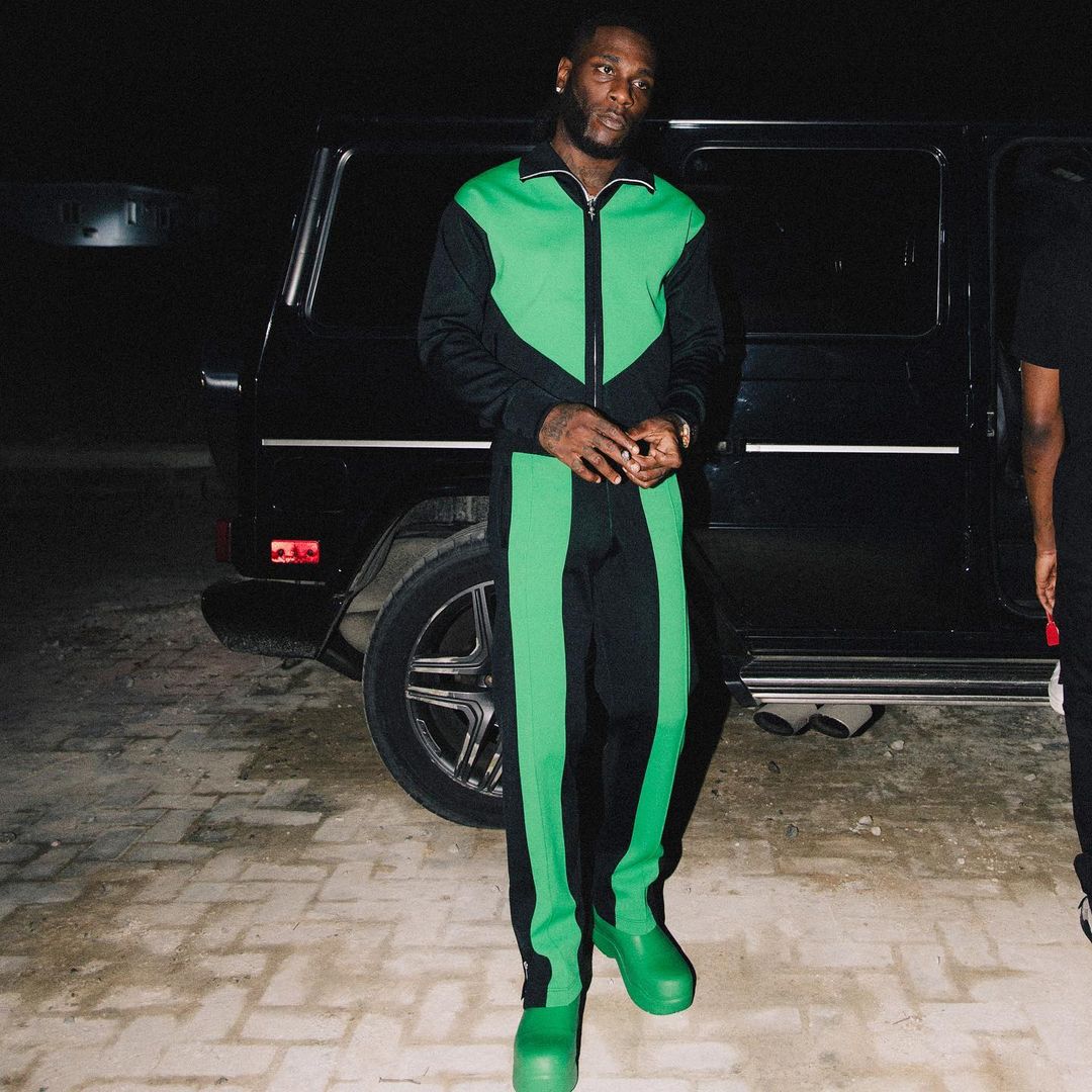 Spotted Burna Boy Flaunts Full Bottega Veneta Outfit Pause Online Men S Fashion Street Style Fashion News Streetwear