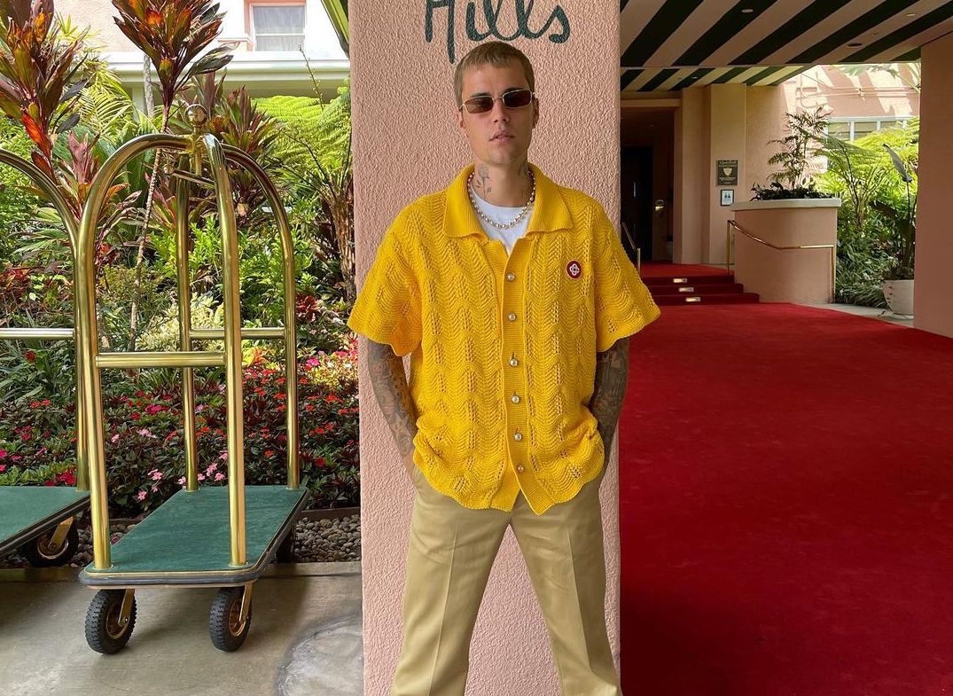 SPOTTED: Justin Bieber Brightens up the Beverly Hills Hotel in Casablanca