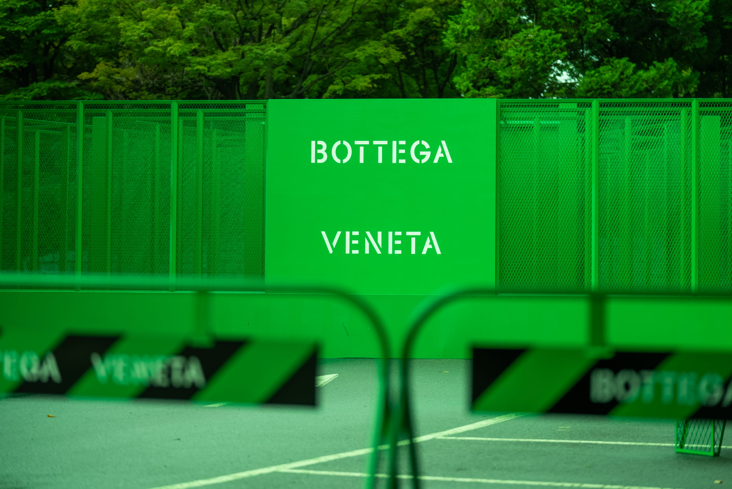 explore bottega veneta's immersive, green MAZE installation in