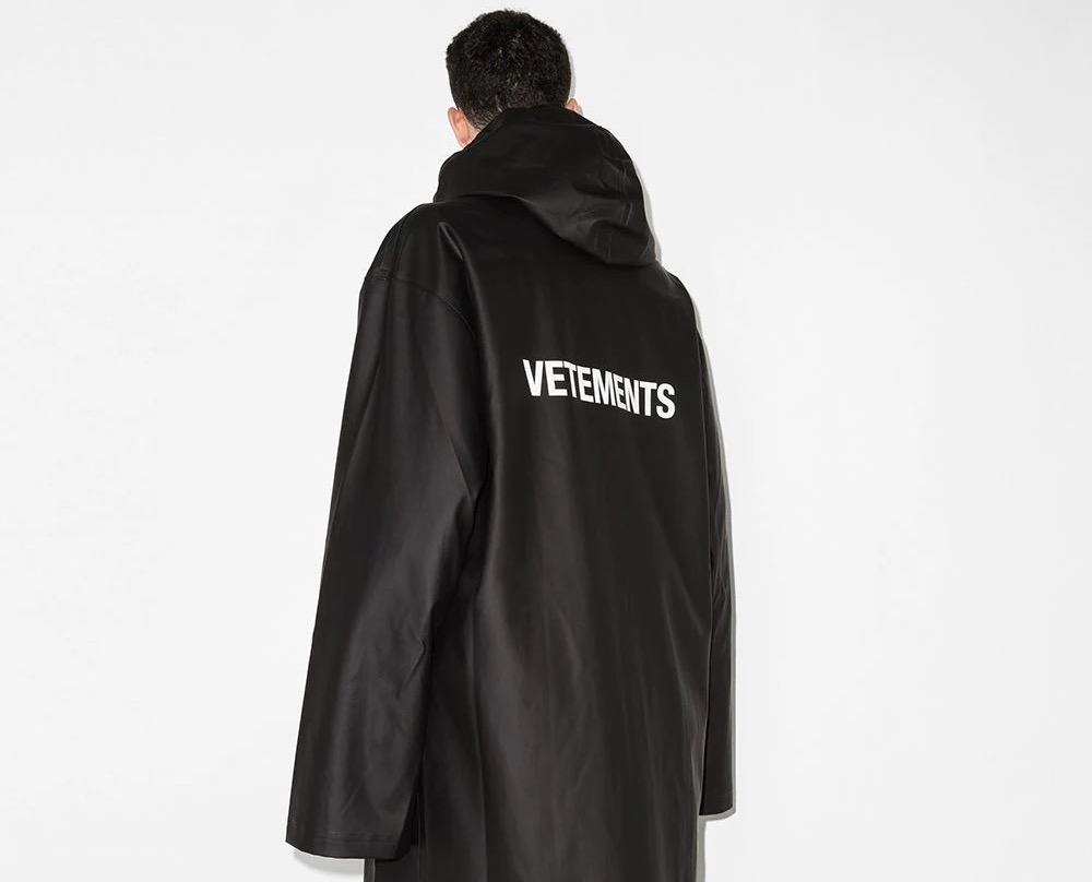 PAUSE or Skip: Vetements Logo-Print Raincoat