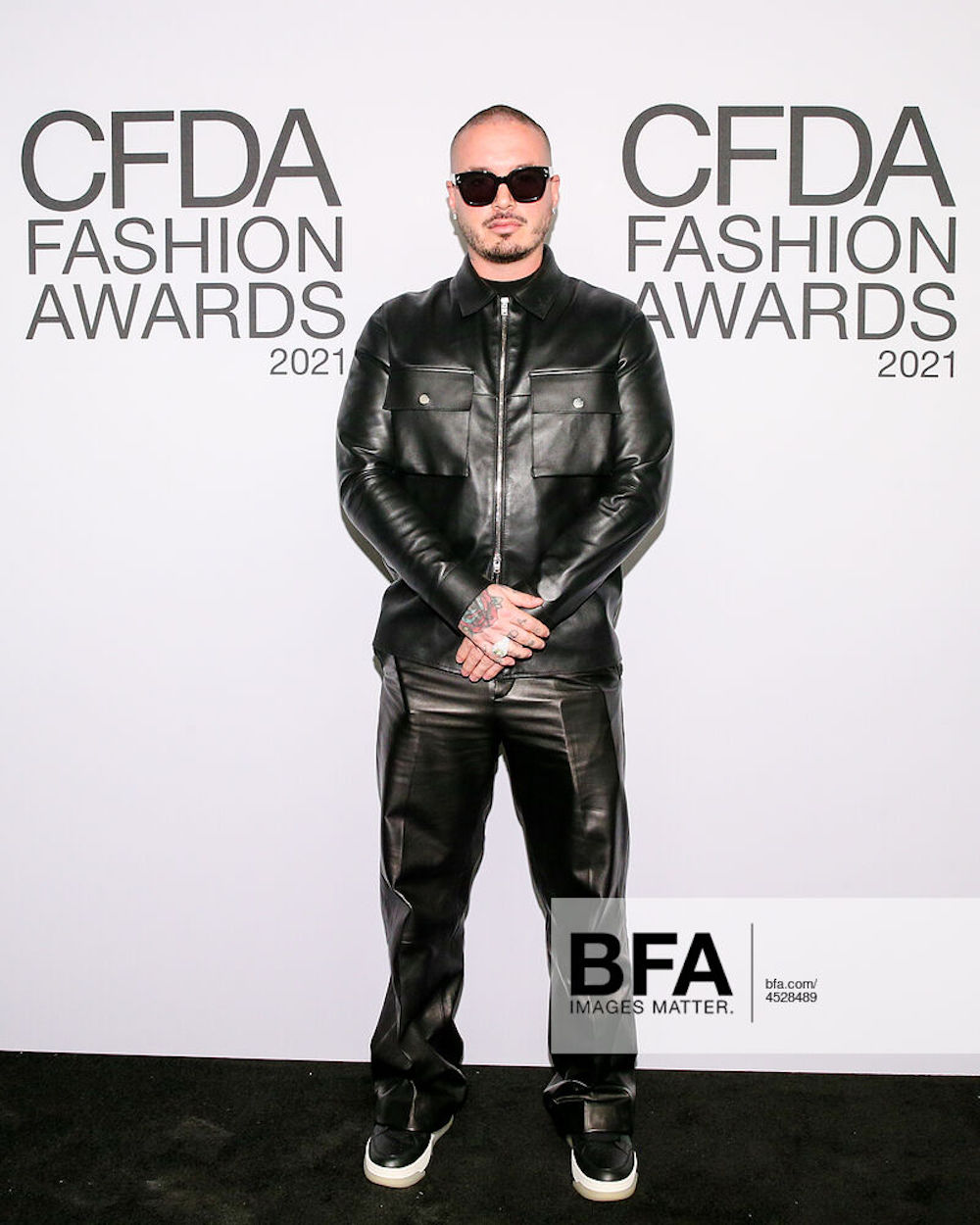 Price-Leader J. Balvin at the Men's Fall-Winter 2022 Show, louis vuitton j