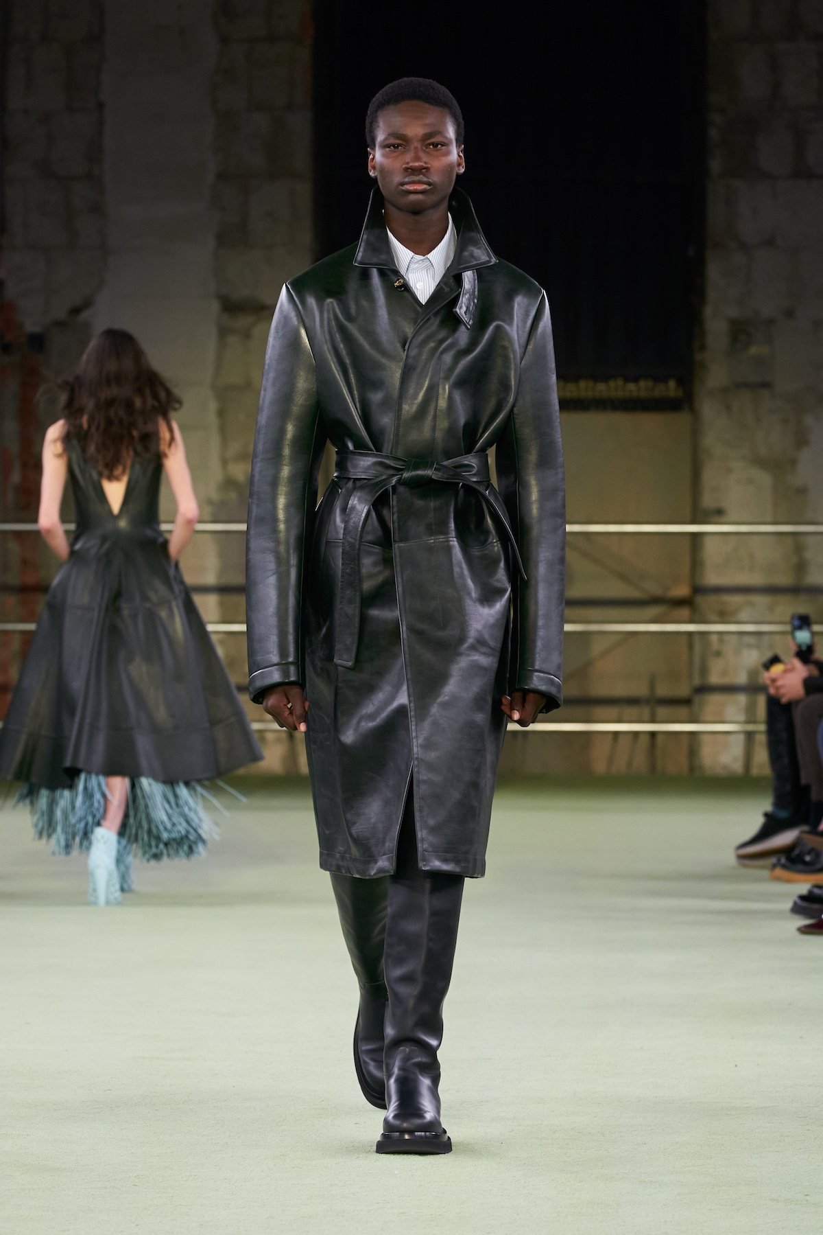 MFW: BOTTEGA VENETA Fall Winter 2022.23 Collection - Male Model Scene