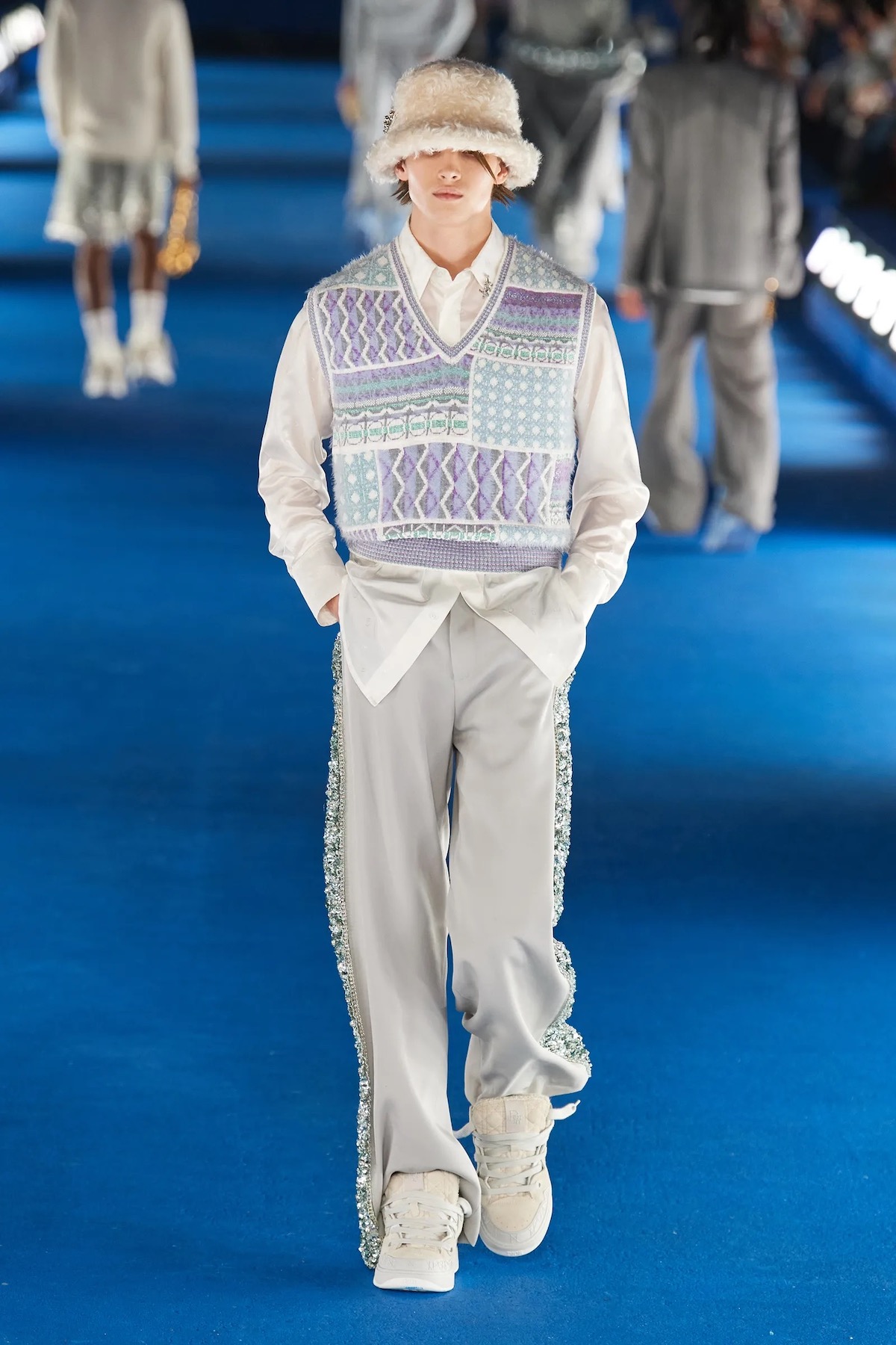 Louis-Vuitton-Resort-2023-Collecton-Runway-Style-Fashion-Tom
