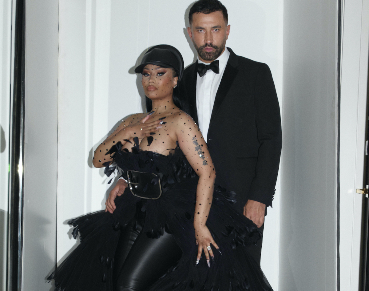 A Look @ Burberry’s Table from the 2022 Met Gala