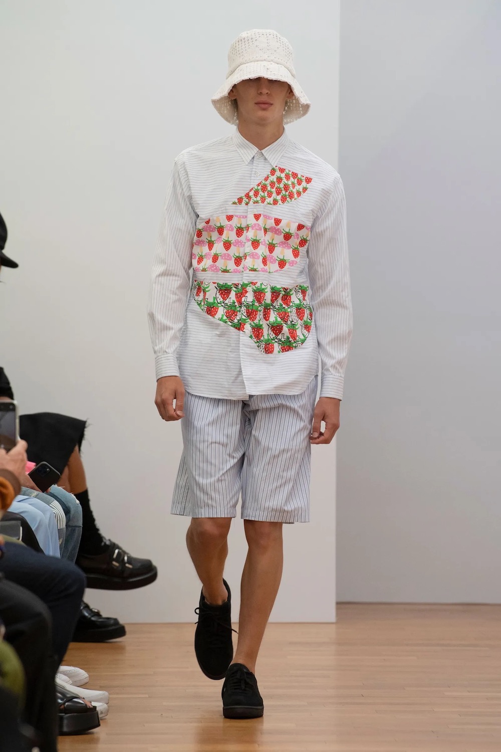 Comme des Garcons Menswear Fashion Show Collection Spring Summer