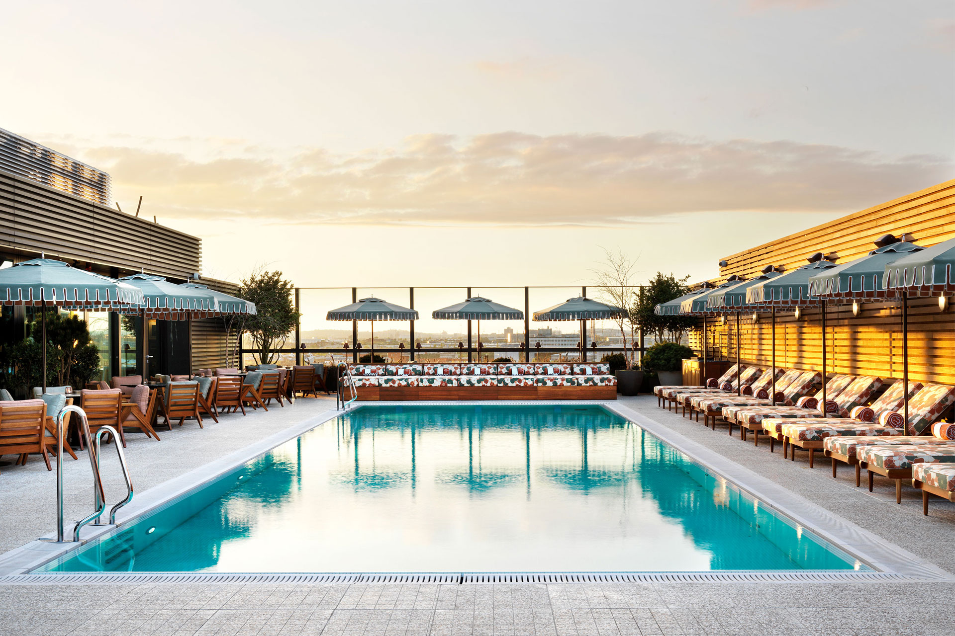 Dressing for the Top Nightlife Destinations in London