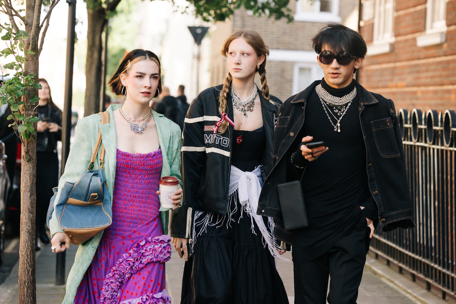 LONDON, UK- SEPTEMBER 13 2019: People on the street during the London  Fashion Week. Short-haired man in a red shirt and black jeans – Stock  Editorial Photo © elenarostunova #315924346