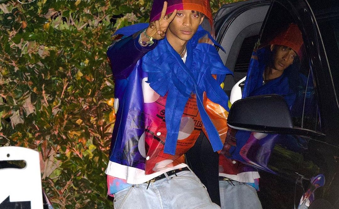 SPOTTED: Jaden Smith Shows Out in MSFTSrep whilst at Dinner with Kid Cudi