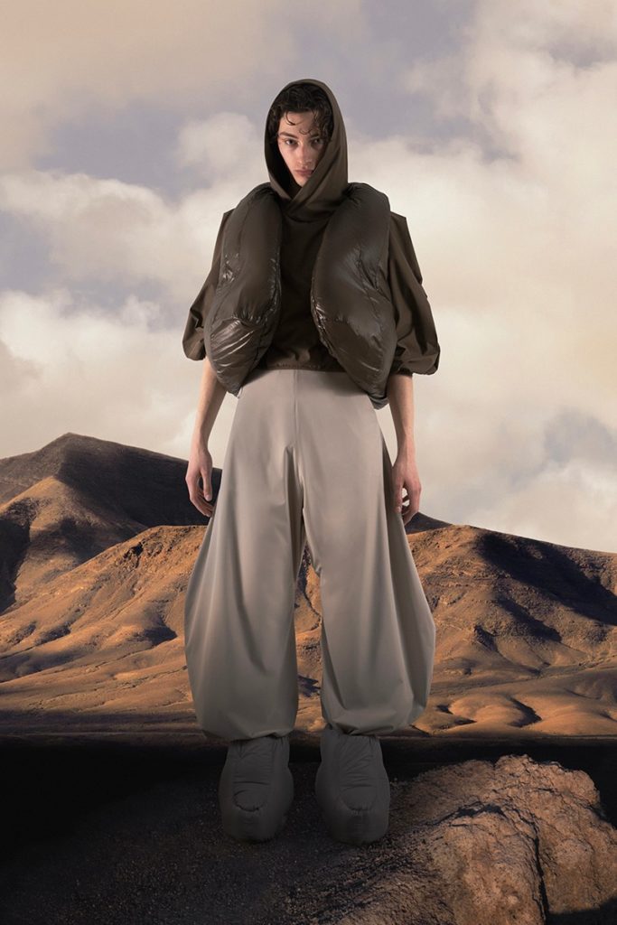 IZZY DU Unveils First Runway Collection – PAUSE Online | Men's Fashion ...