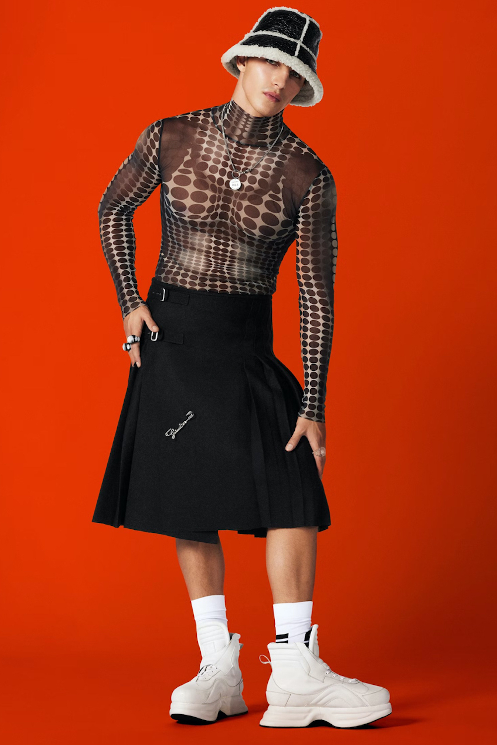 Jean Paul Gaultier Debuts 90s-Centric “Cyber Collection” – PAUSE