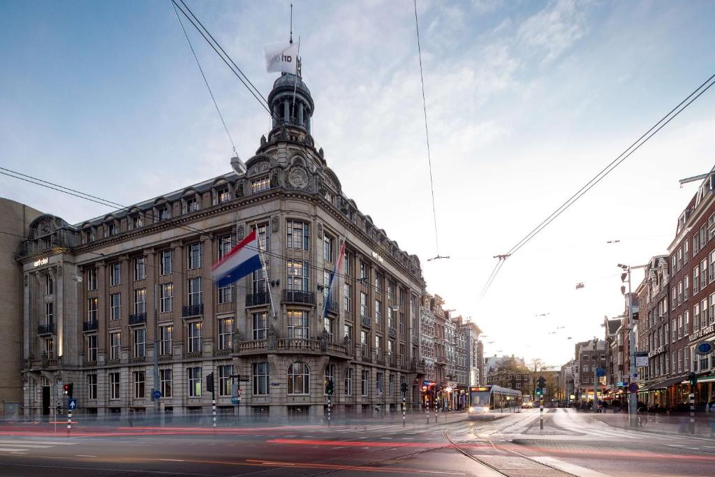 PAUSE Visits: art’otel Amsterdam