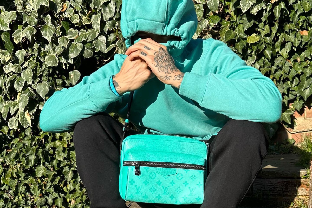Backpack Josh Louis Vuitton worn by Central cee on his account Instagram @ centralcee