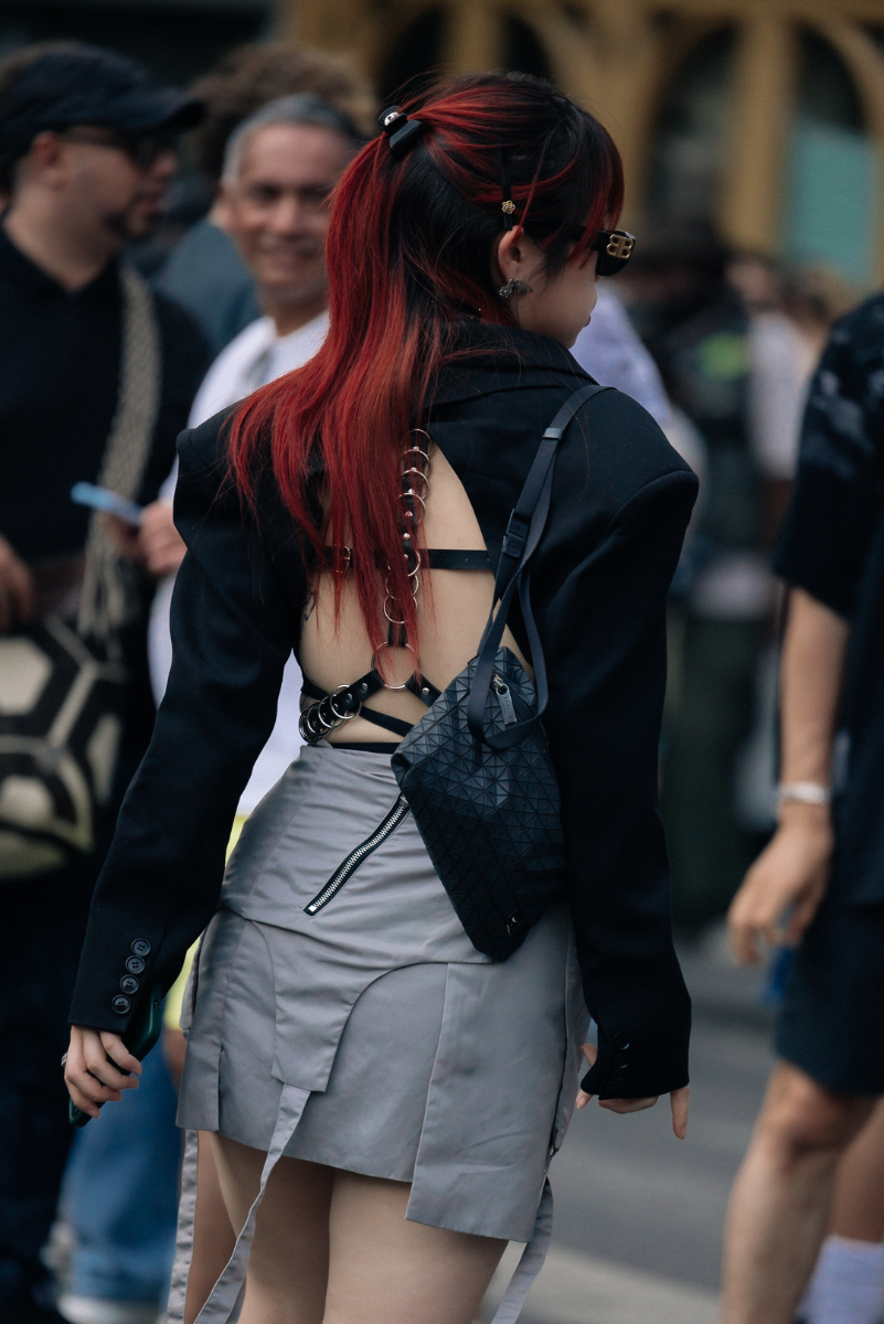elaine on X: Sora Choi's street style at Paris Fashion Week Fall 2022   / X