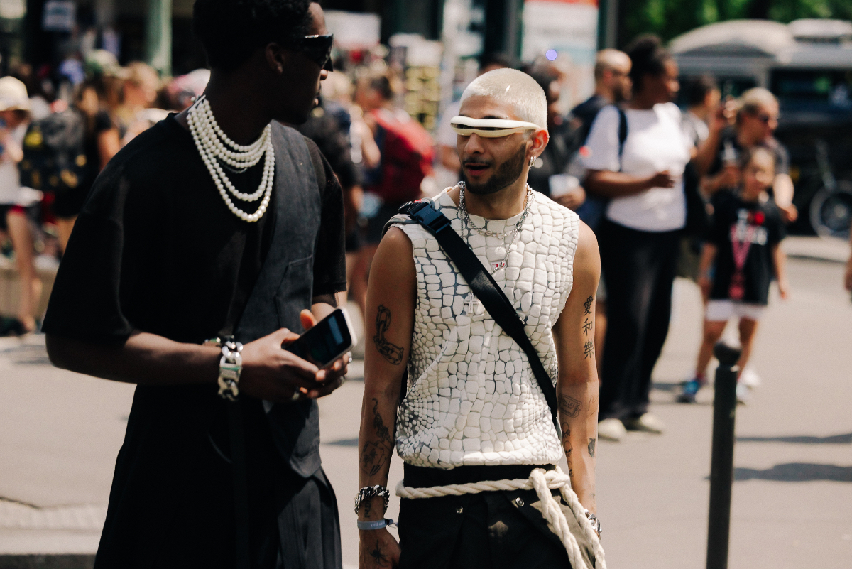 Street Style Shots: Paris Fashion Week Day 2 – PAUSE Online