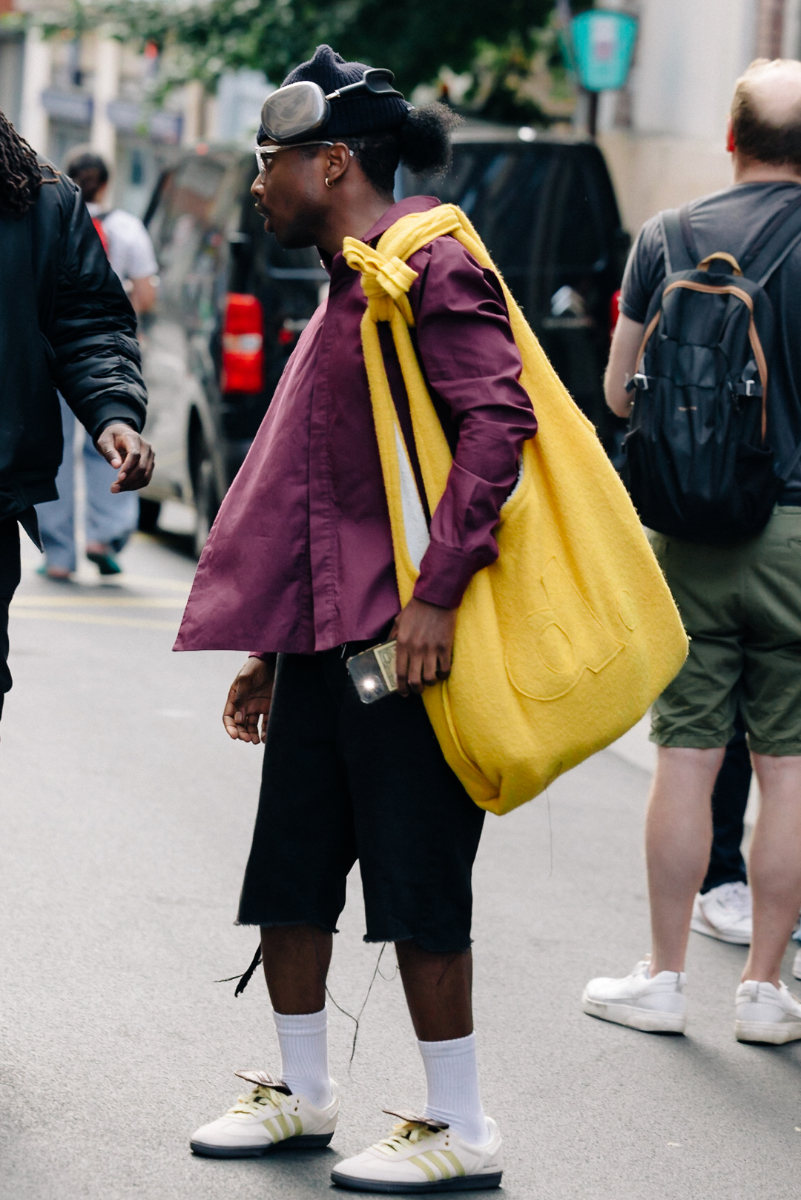 Street style, Sundy Jules arriving at Louis Vuitton Spring-Summer 2023  Menswear show, held at Louvre Cour Carree, Paris, France, on June 23, 2022.  Photo by Marie-Paola Bertrand-Hillion/ABACAPRESS.COM Stock Photo - Alamy