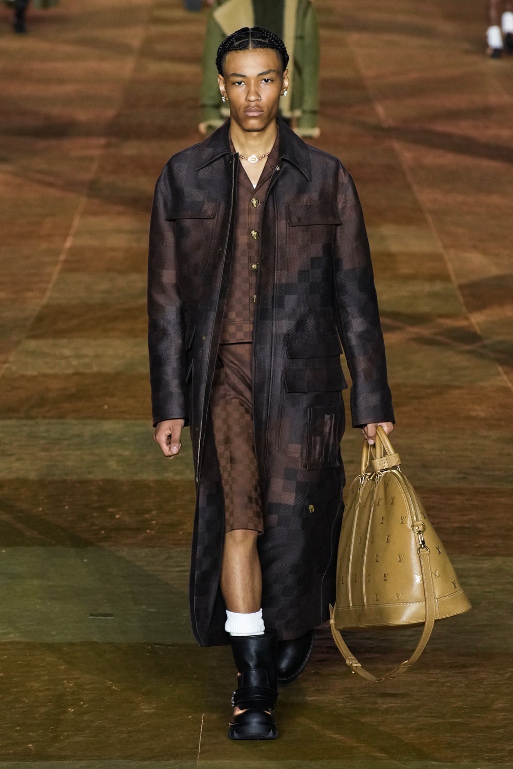 Louis Vuitton Wraps Up #PFW With A Luxurious FW 19 Street Wear Collection  For Its Global Tribe