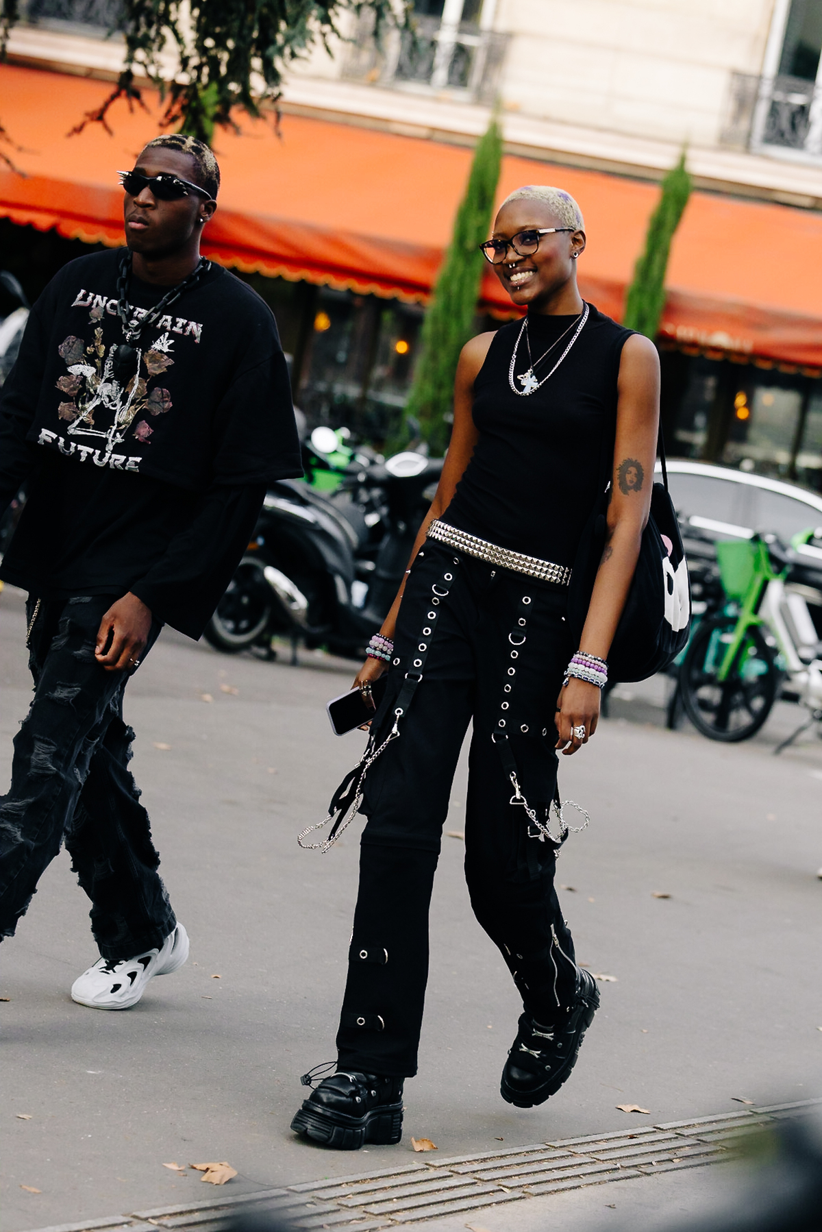 Street Style Shots: Paris Fashion Week Day 3 – PAUSE Online